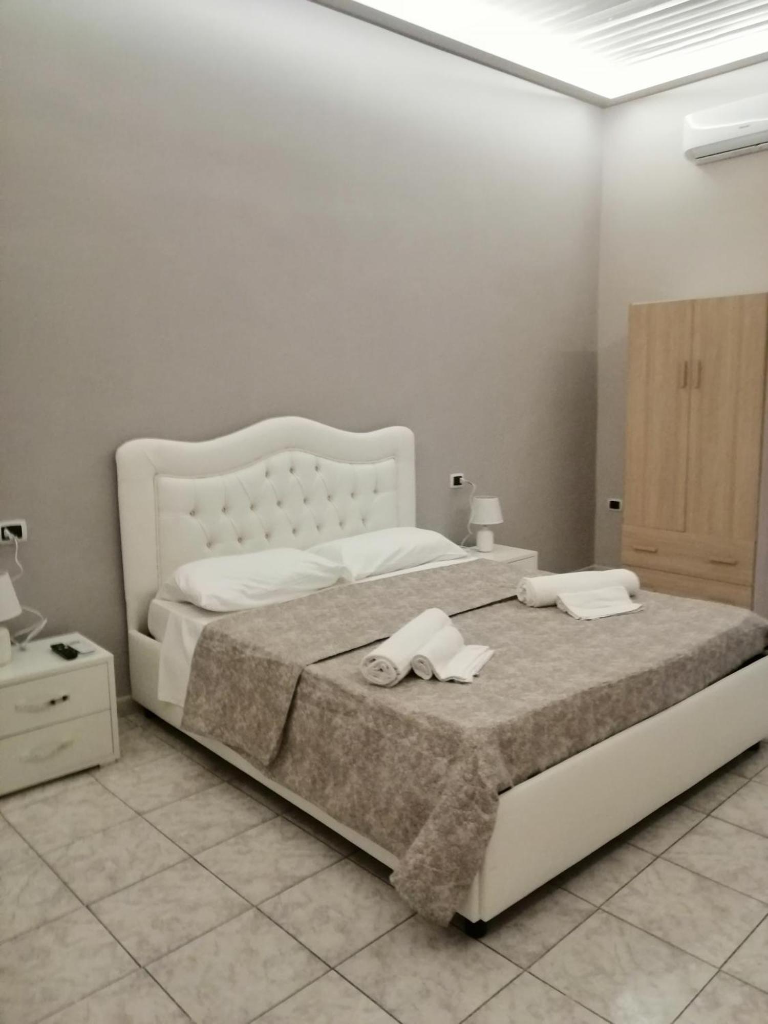 Guest House Francesco Napoli Esterno foto
