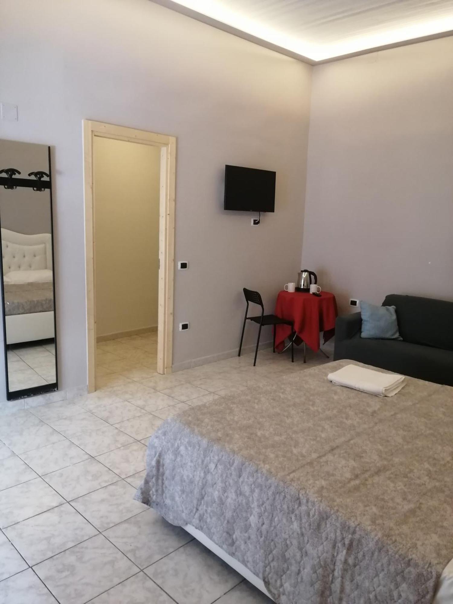 Guest House Francesco Napoli Esterno foto
