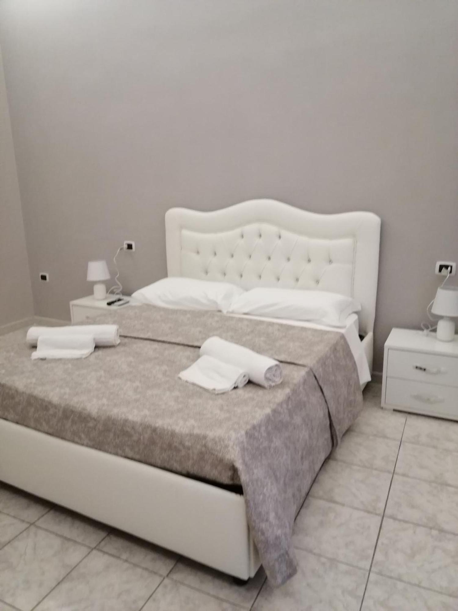 Guest House Francesco Napoli Esterno foto